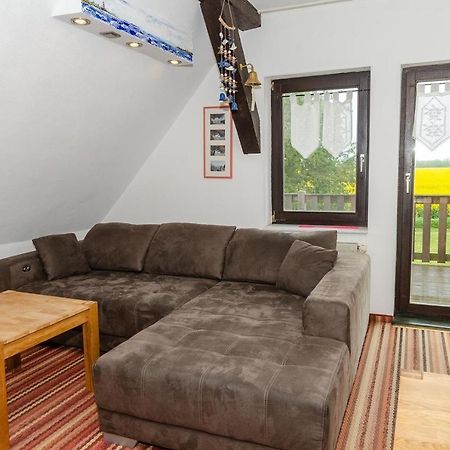 3-R-Ferienwohnung-Fuer-4-Personen-In-Schaprode-Auf-Ruegen-Zi3 Bagian luar foto
