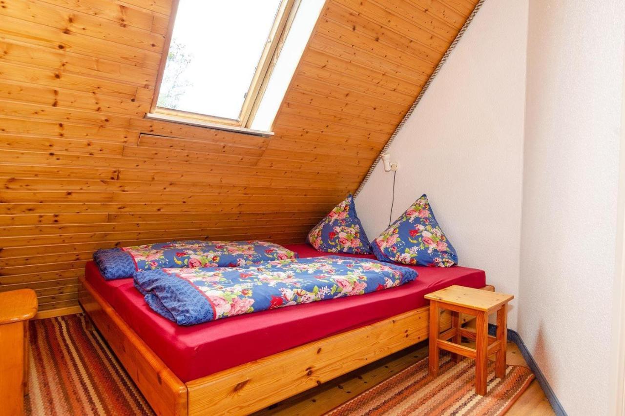 3-R-Ferienwohnung-Fuer-4-Personen-In-Schaprode-Auf-Ruegen-Zi3 Bagian luar foto