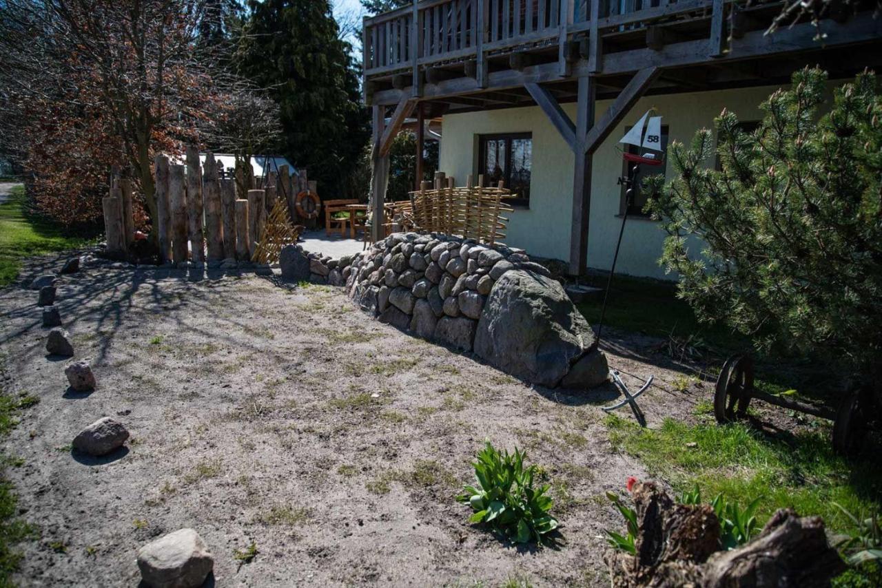 3-R-Ferienwohnung-Fuer-4-Personen-In-Schaprode-Auf-Ruegen-Zi3 Bagian luar foto